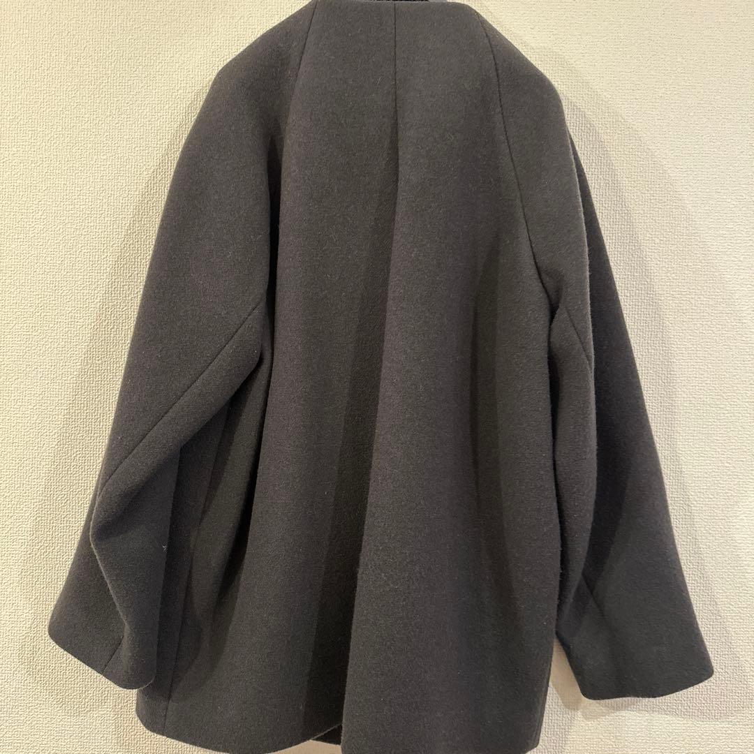 グリーンレーベルリラクシング ノーカラーミドル丈コート