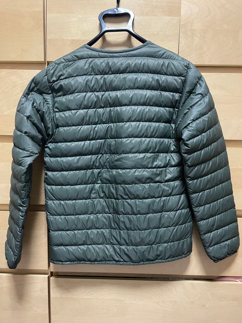 mont-bell ダウンジャケット メンズS オリーブグリーン　収納袋付き