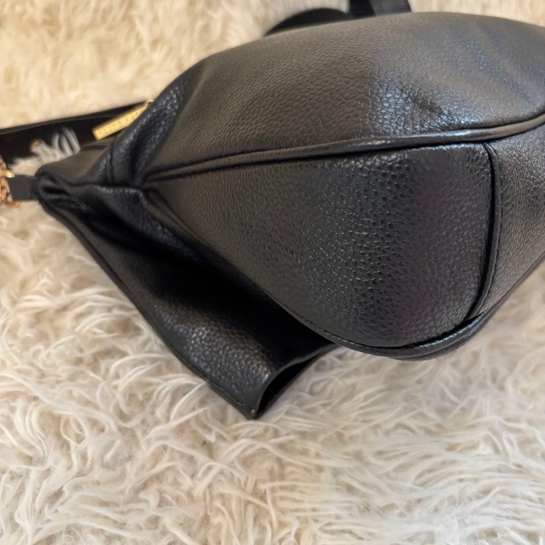 ✨トリーバーチ　デカロゴ　ショルダーバッグ　フラップ　レザー　本革　ブラック