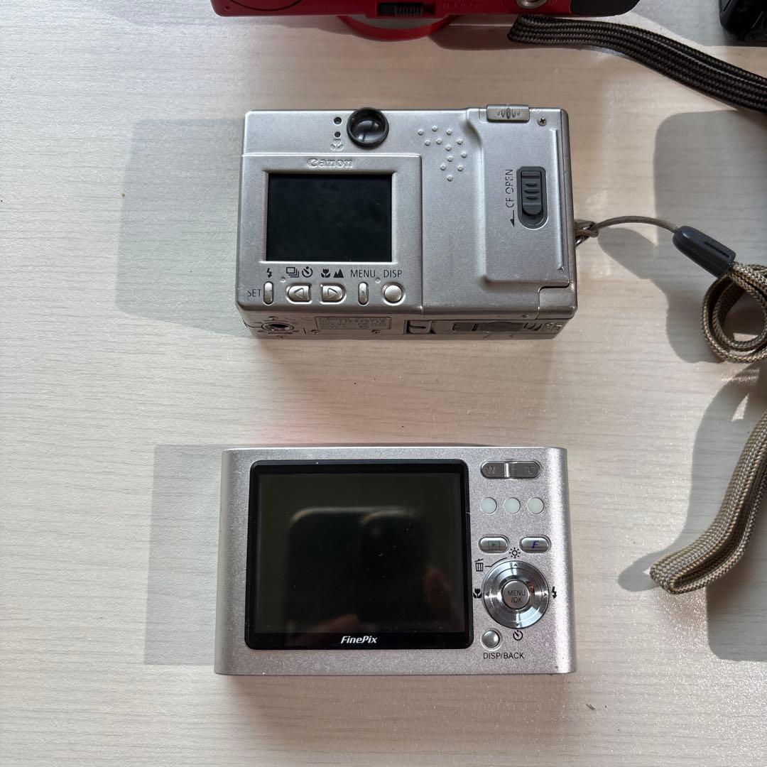 デジタルカメラセットとフィルムカメラ（各種ブランド） … **ジャンク**