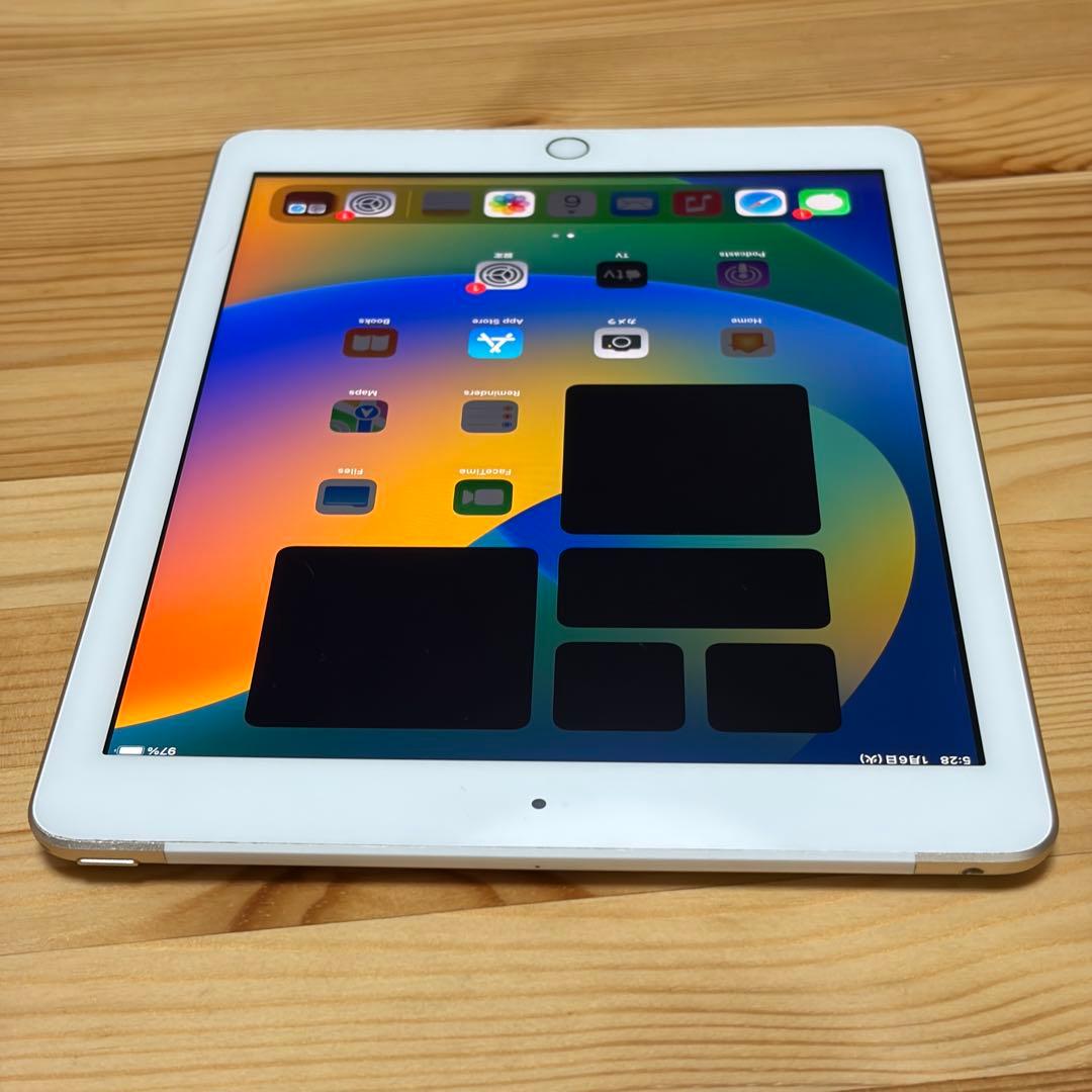 iPad 第五世代　32GB セルラーモデル　53801