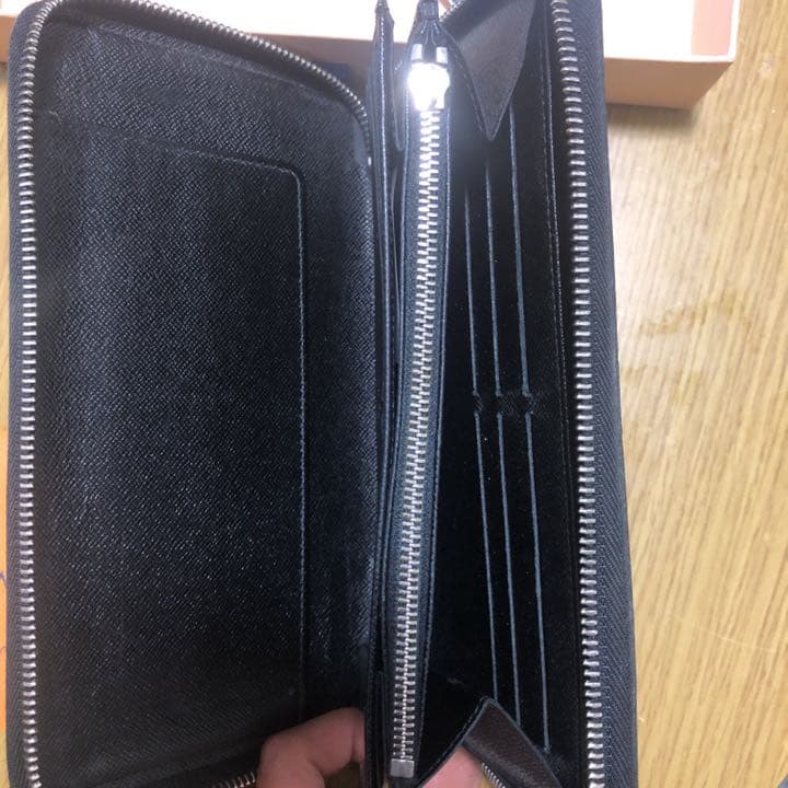 ルイヴィトン 空箱 VUITTONの長財布