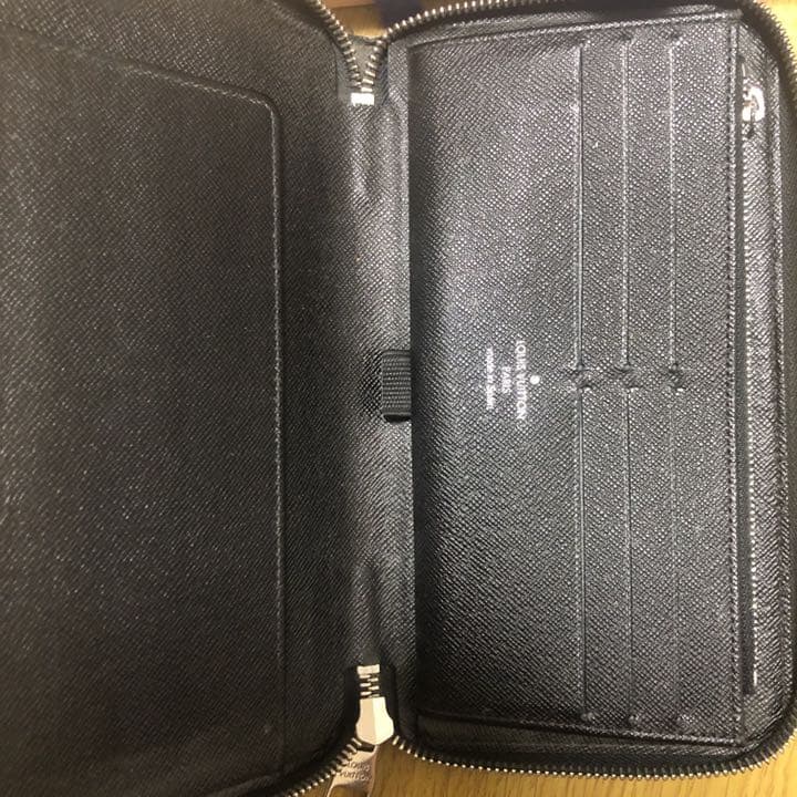 ルイヴィトン 空箱 VUITTONの長財布
