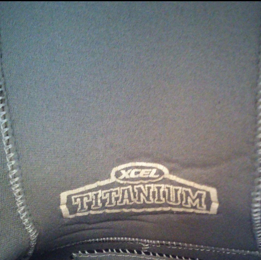 XCEL Titanium ウェットスーツ ブラック/ブルー