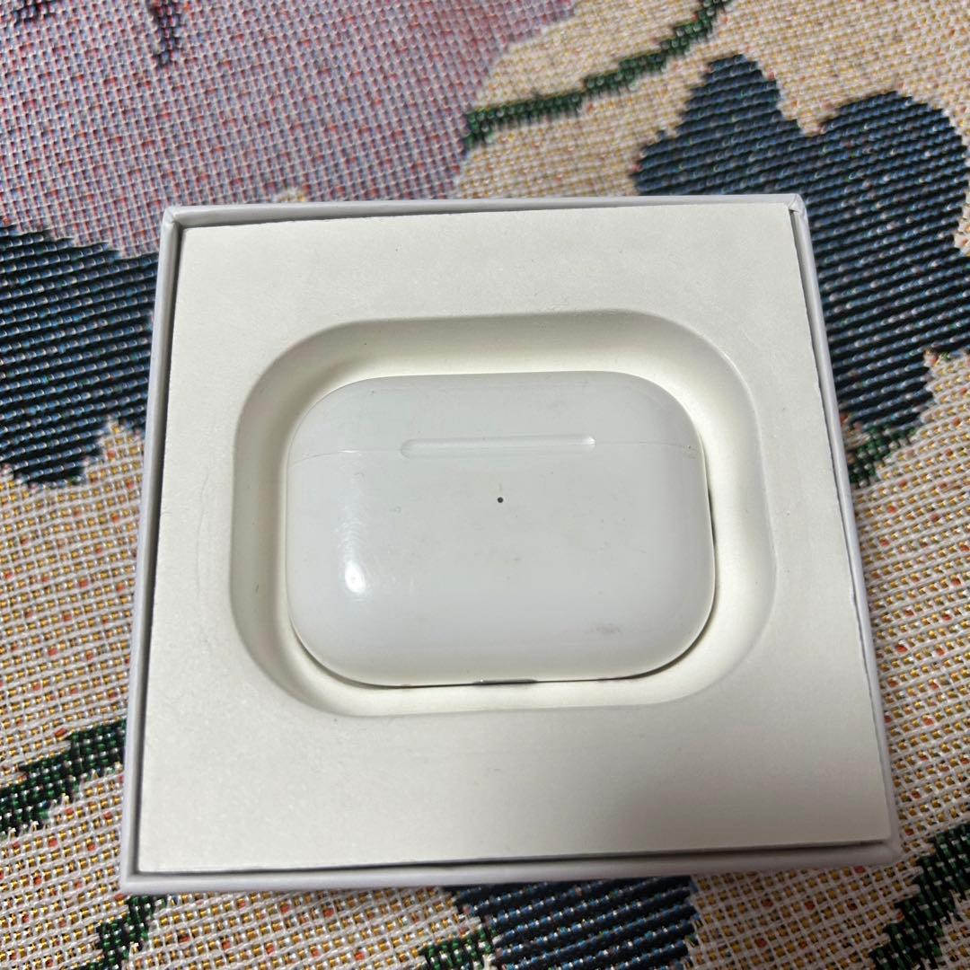 早い者勝ち‼️AirPodsホワイト⚠︎送料別