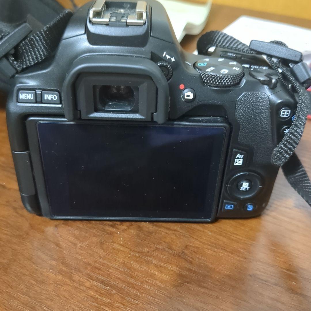 Canon EOS Kiss X10 デジタル一眼レフカメラ