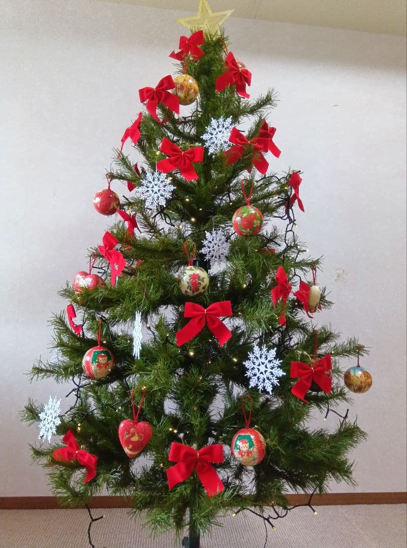 クリスマスツリー　オーナメント多数　電飾付き　約160㌢