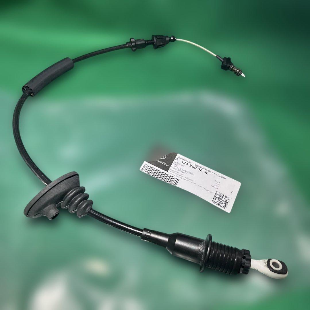 メルセデw124 500E スロットルケーブル　1243006630