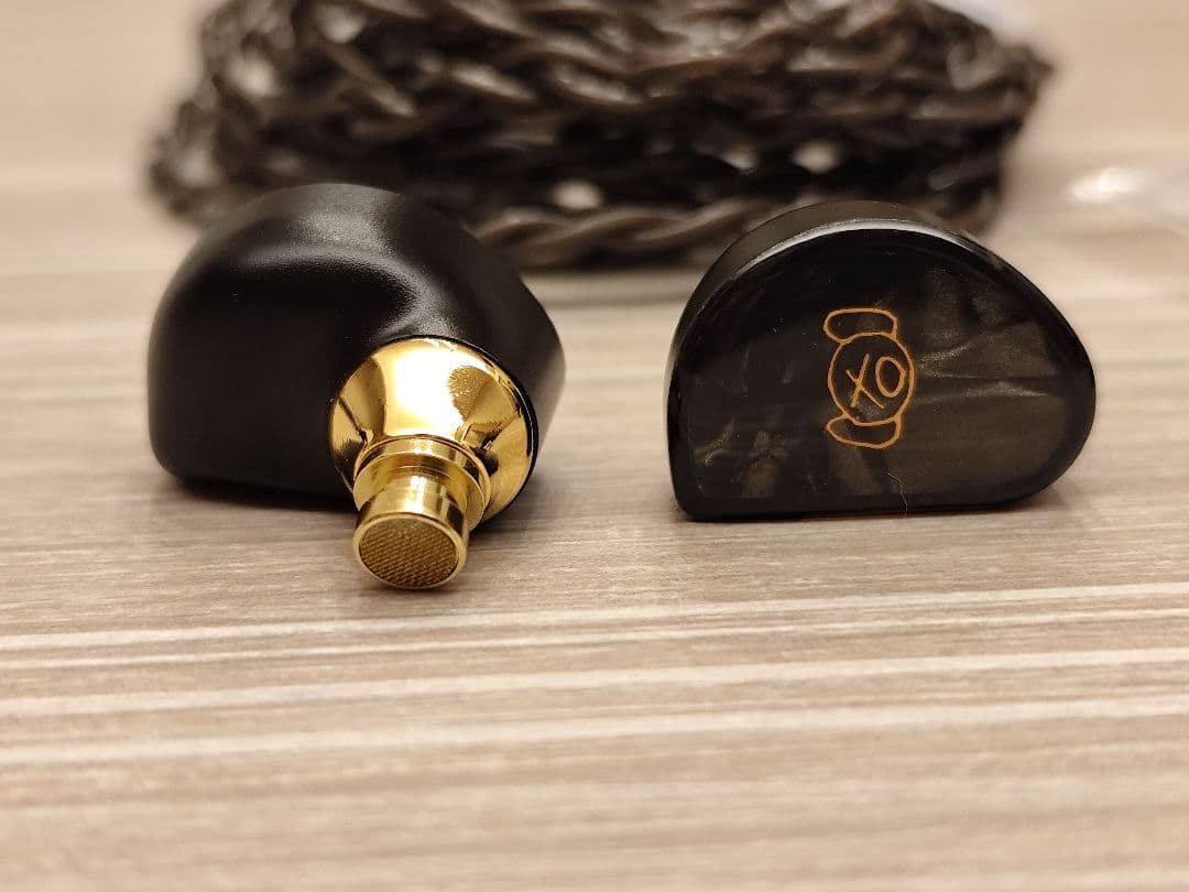 ト*ル様 有線ピヤホン３