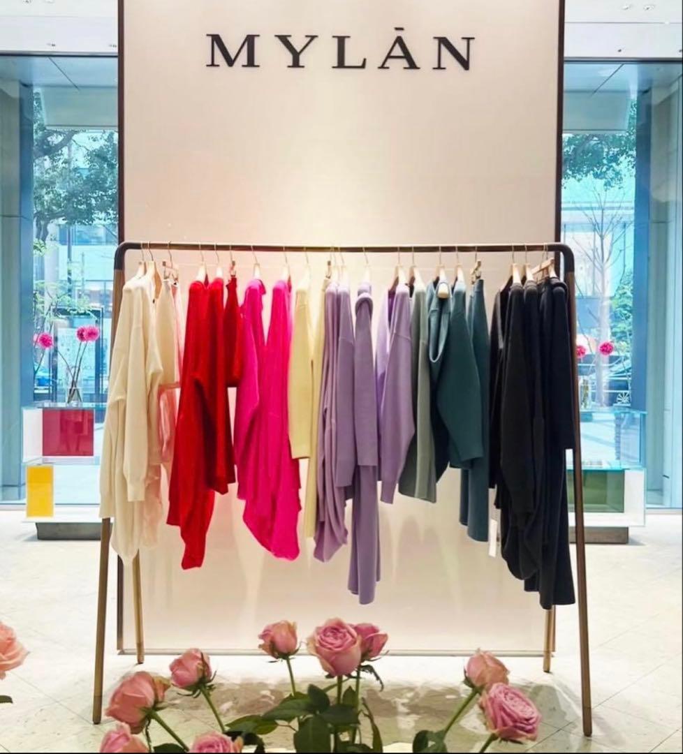 定価約10万円 一瞬で売り切れMYLAN カシミヤ混ニットドレス 美シルエット