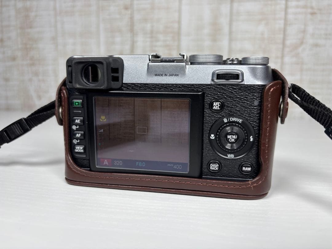 【極美品】富士フイルム X100 コンパクトデジタルカメラ