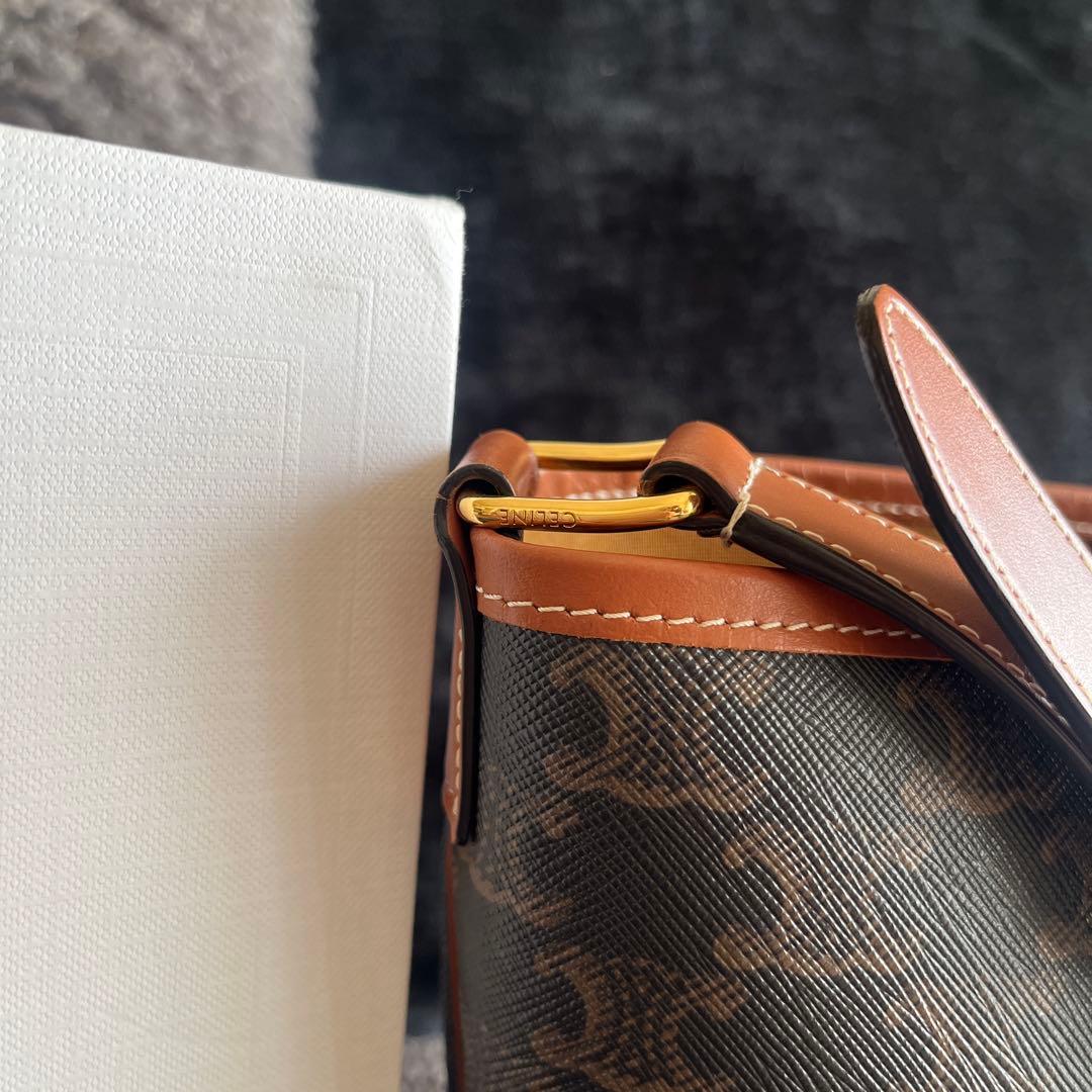 ◆ CELINE (セリーヌ) トリオンフ スモールバケット