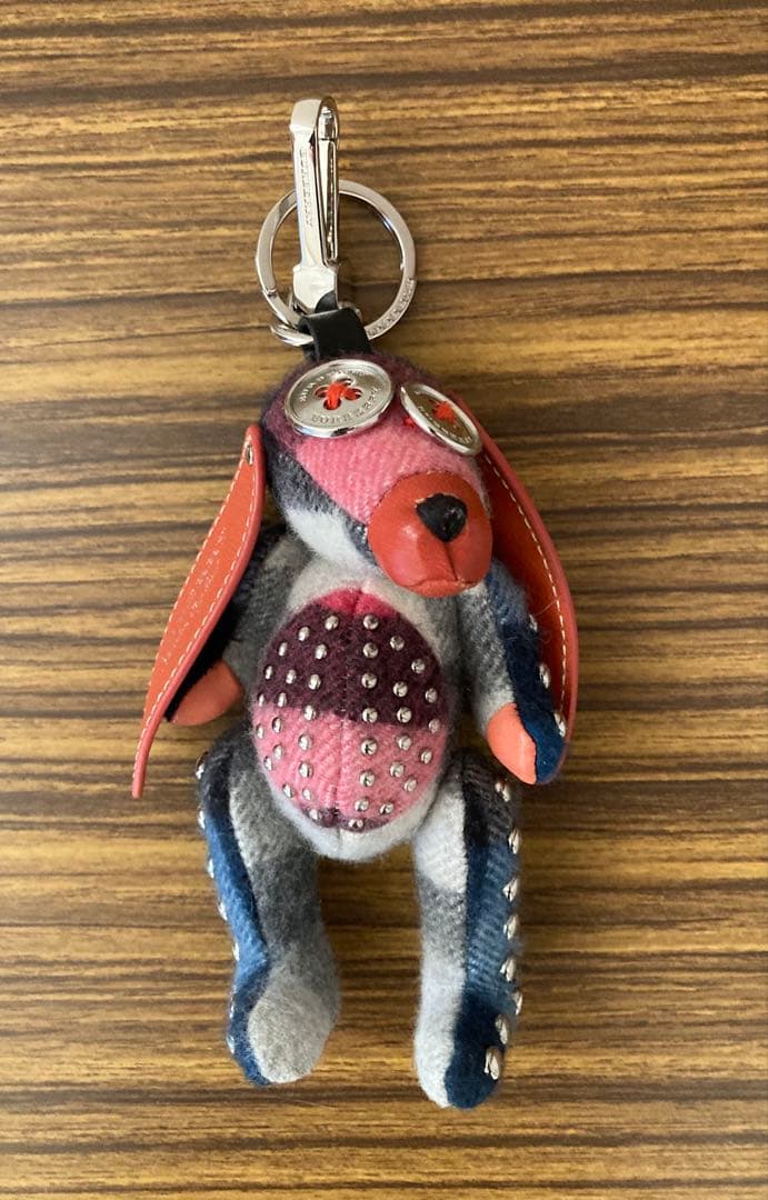 BURBERRY クマ　チャーム