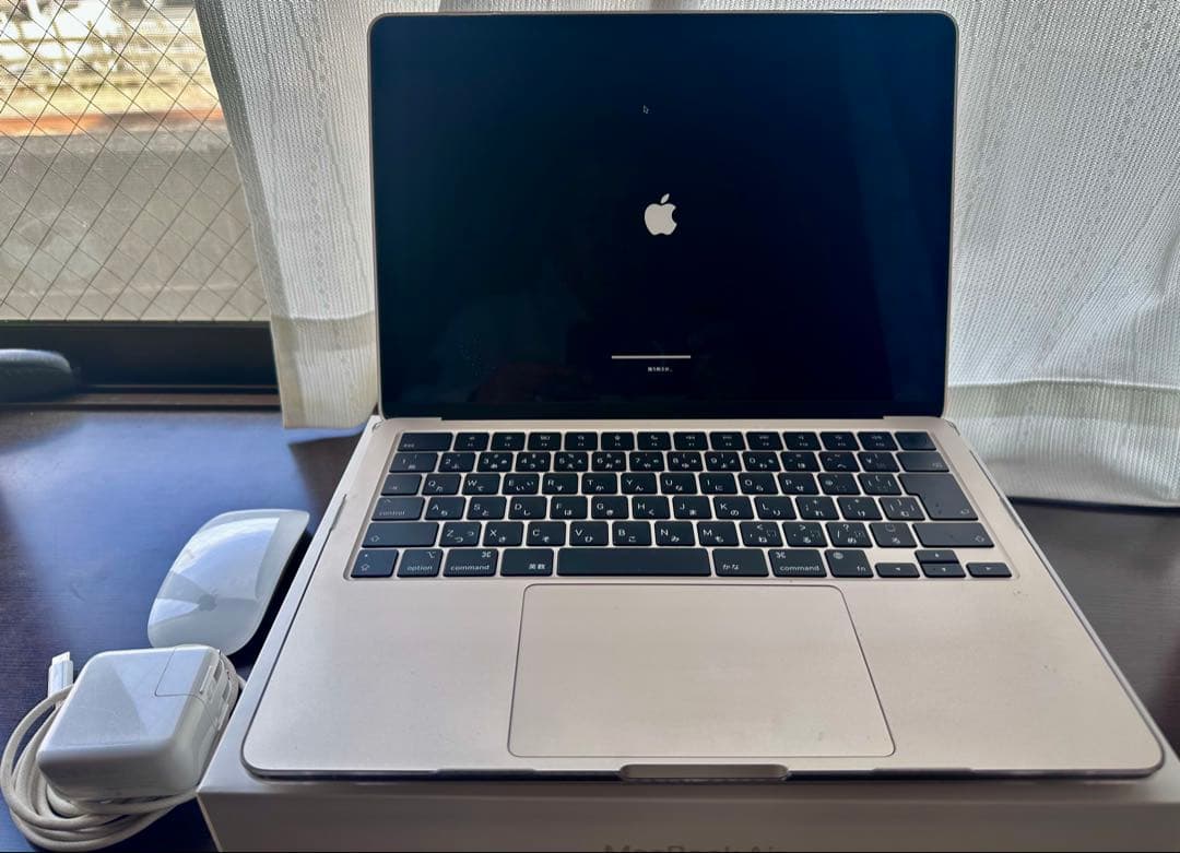MacBook Air13インチM2チップ　美品