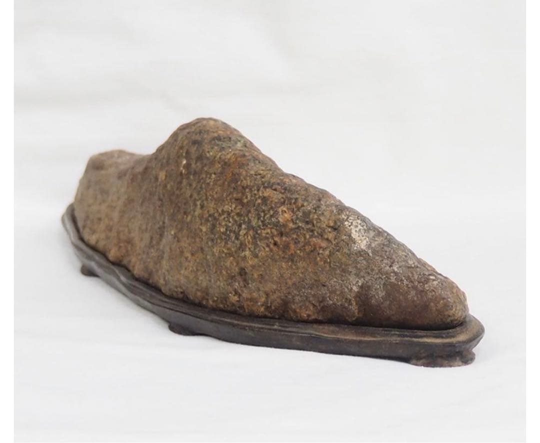 送料無料　水石愛好家蔵品放出 天然石　鞍馬石　遠山石　名石　唐木台座　本物保証