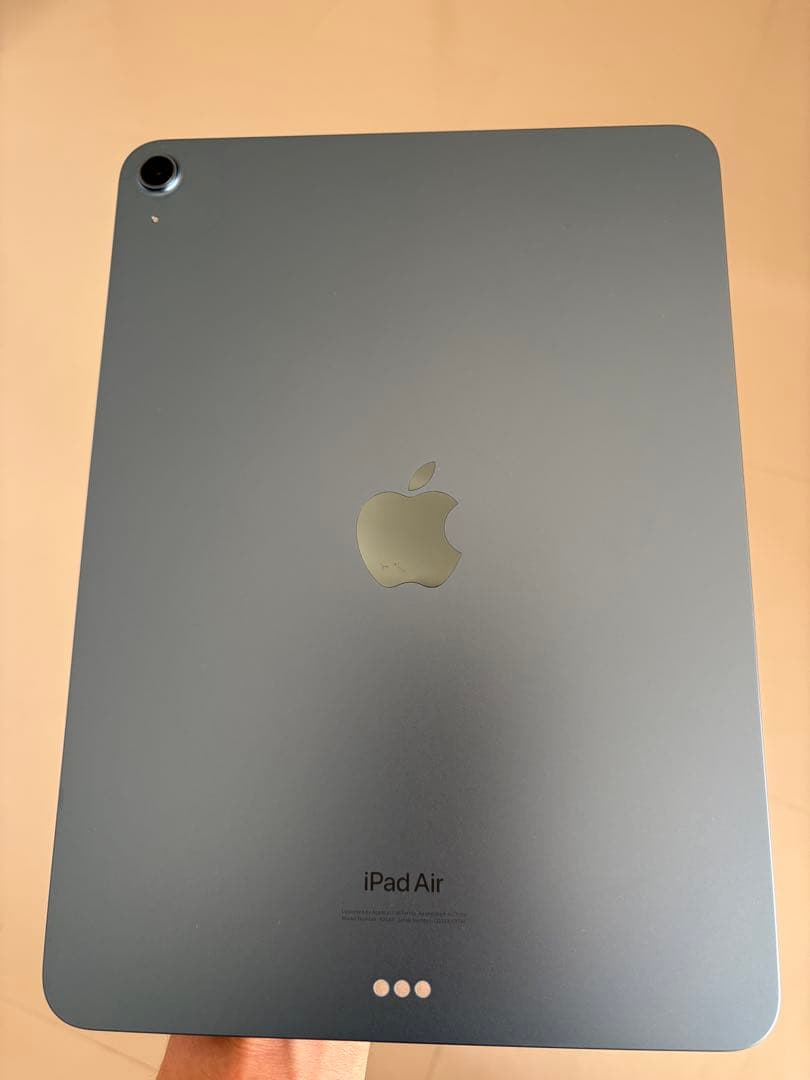 【外箱・ペン・ケース付】iPad Air 第5世代 64GB Wifiモデル