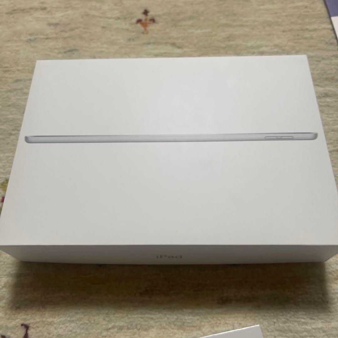 Apple iPad (第9世代) 64GB Wi-Fi シルバー