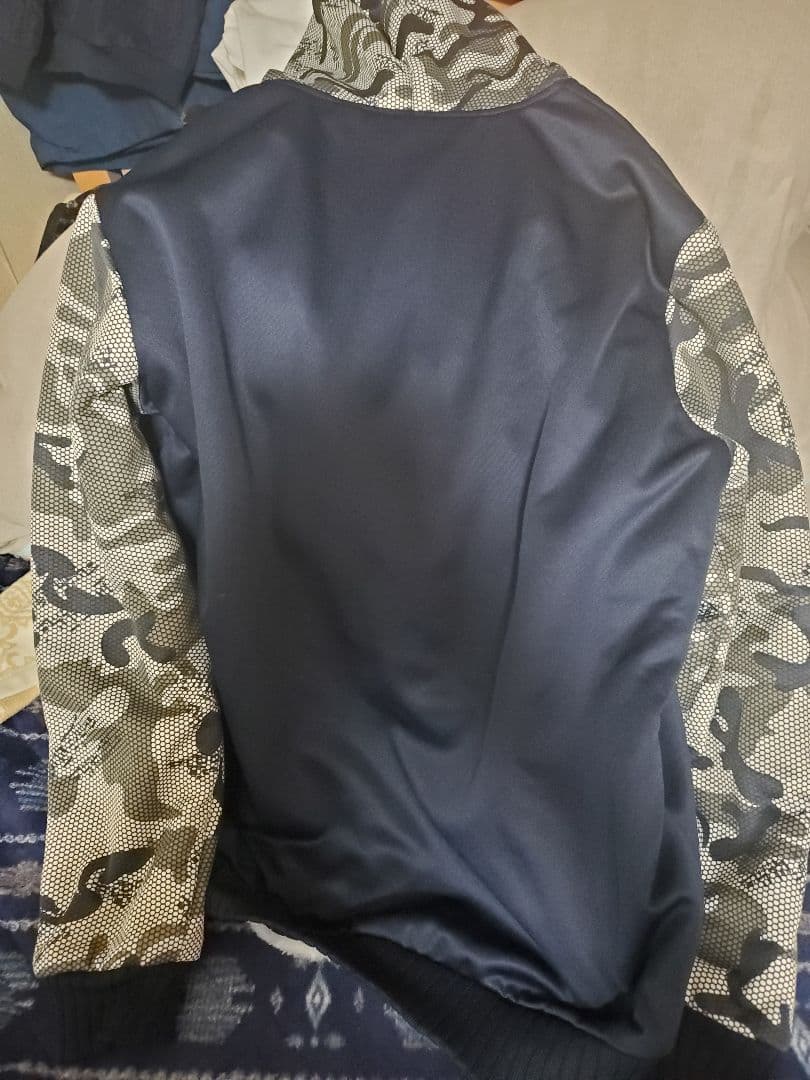 アンダーアーマーパーカー     33