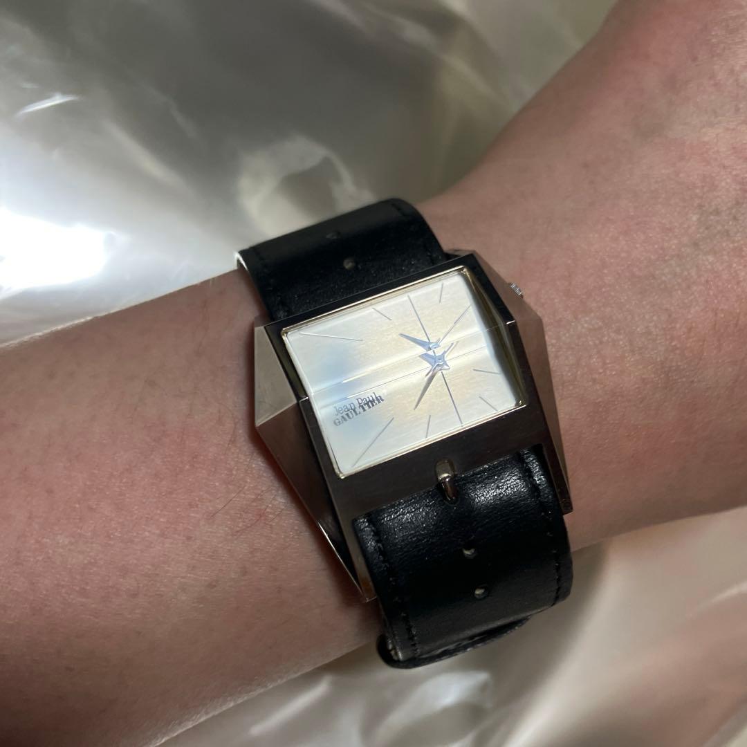 追記⭐️値下⭐️ジャンポールゴルチエ　レザーベルト　デザイン物腕時計　電池切れ