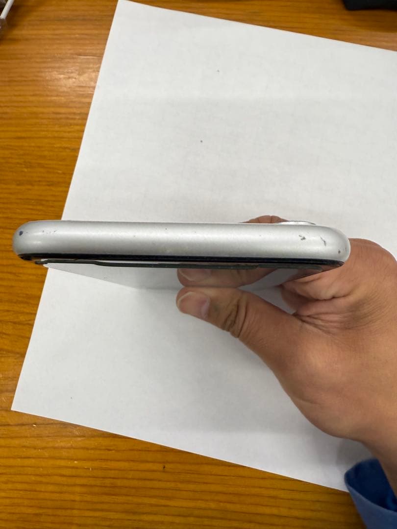 スマートフォン本体 iPhone XR 64GB iOS 17.5.1