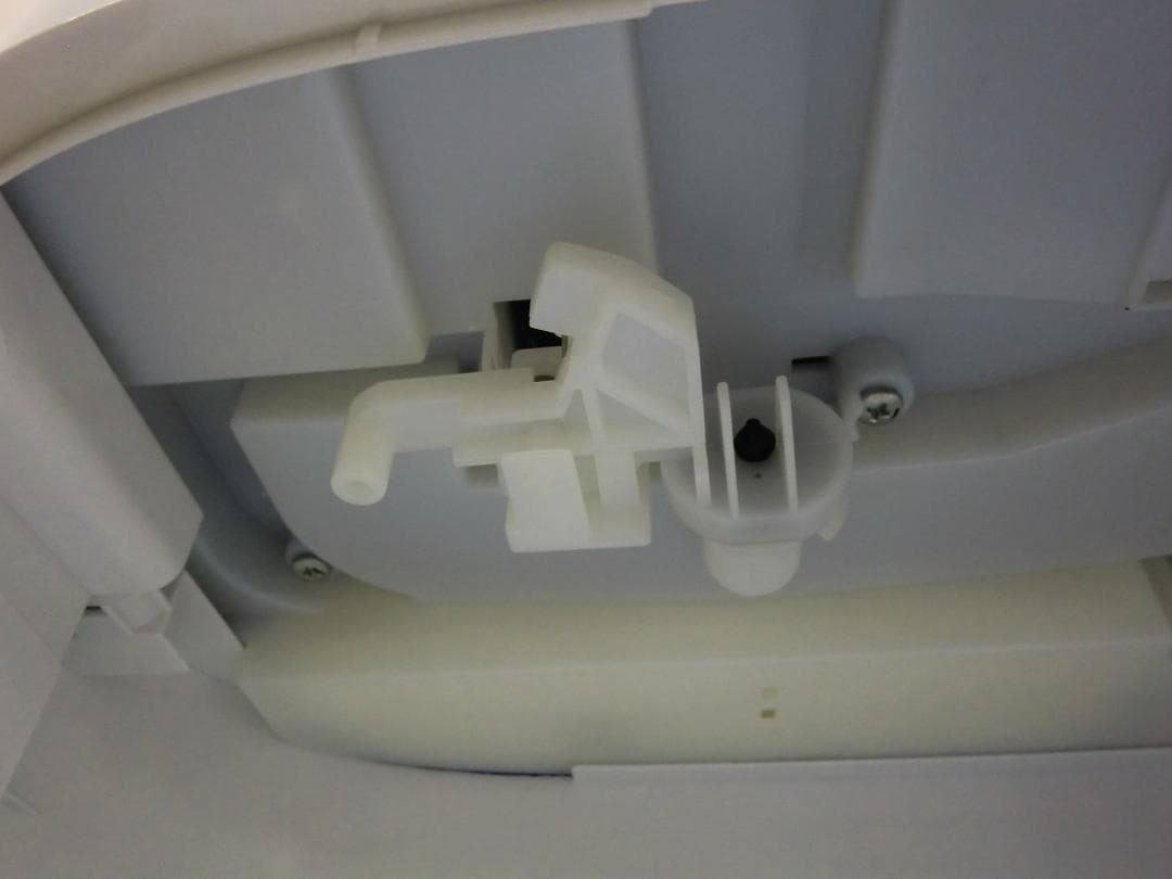 【中古品】Panasonic デシカント式 衣類乾燥除湿機 F-YZT60-A