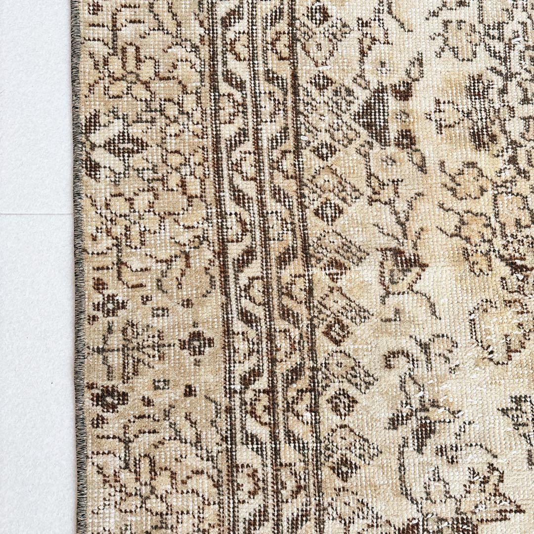 LEI　トルコ　大判　ヴィンテージラグ　ベージュ　ブラウン　グリーン