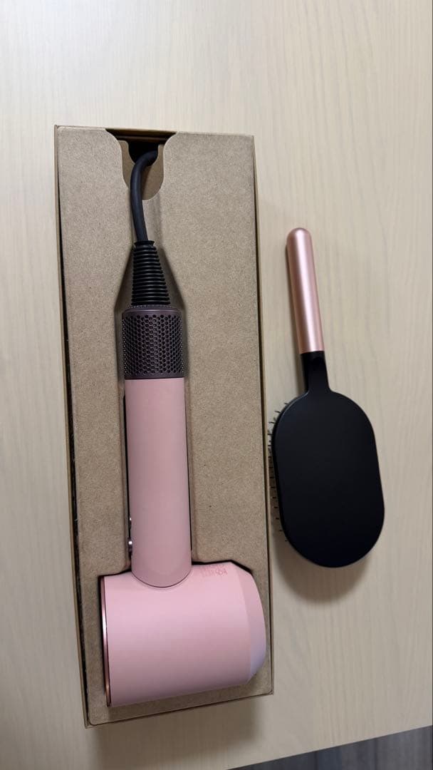 Dyson Spersonic ピンク ヘアドライヤー ブラシアタッチメント付き