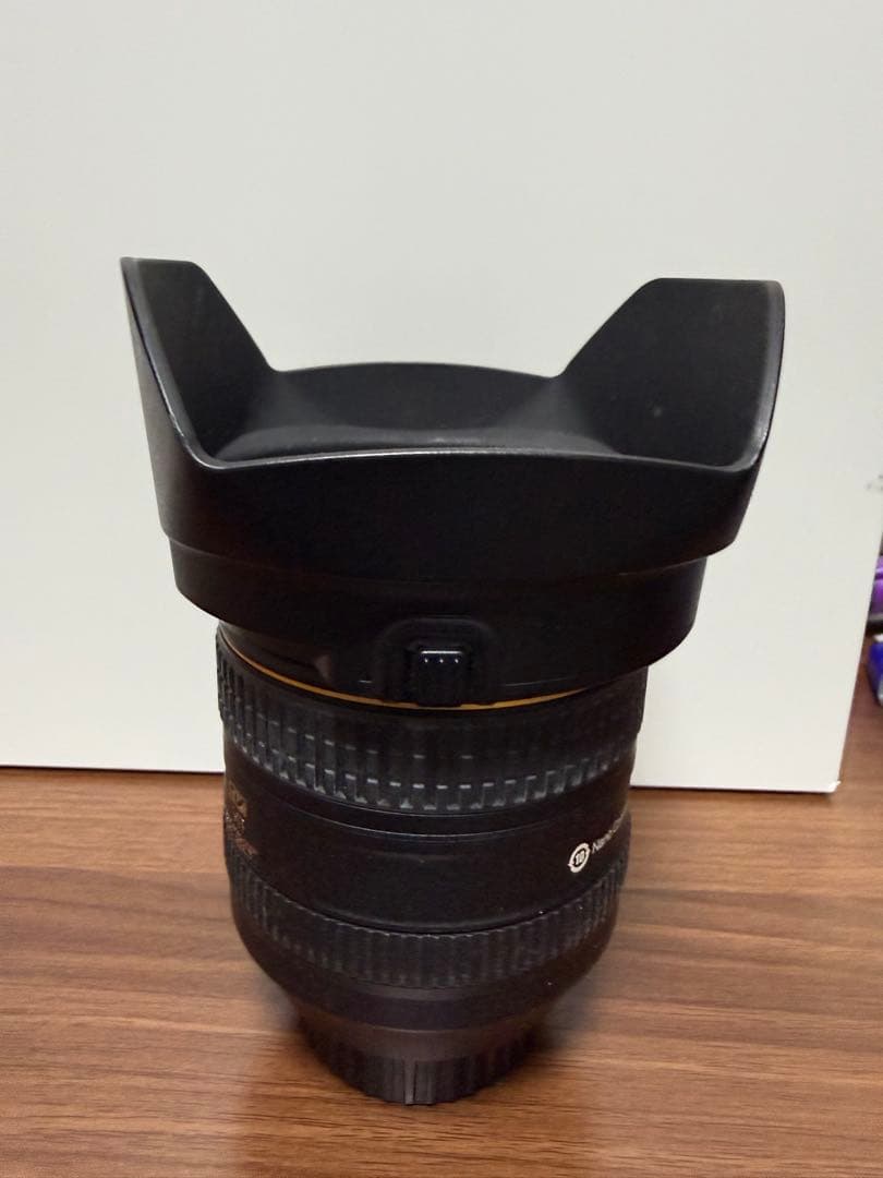 Nikon デジタル一眼レフ、バッテリー、レンズ