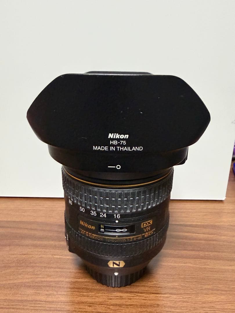 Nikon デジタル一眼レフ、バッテリー、レンズ