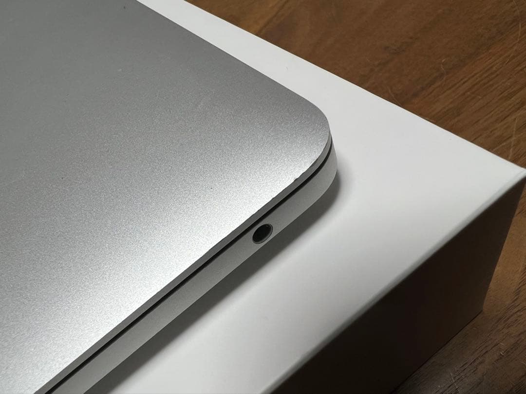 訳あり美品❗️MacBook Pro 2022 M2チップ US シルバー