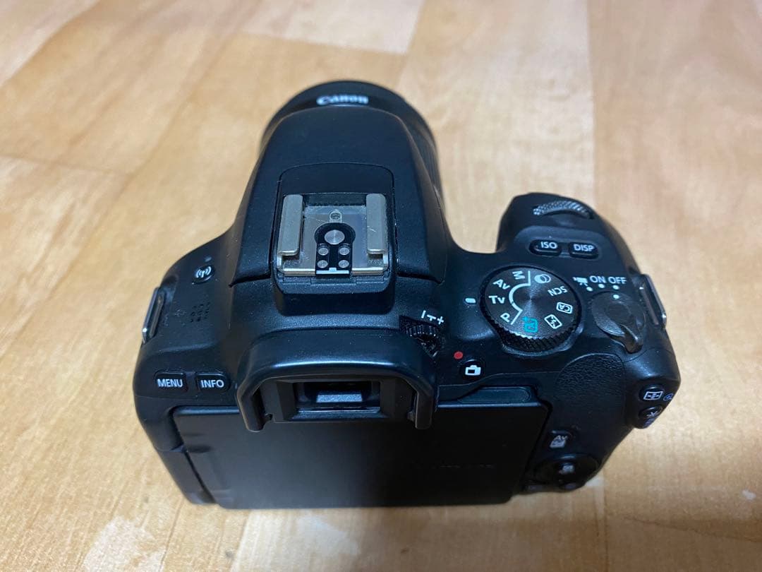 Canon EOS Kiss X9 18-55mm レンズ付き