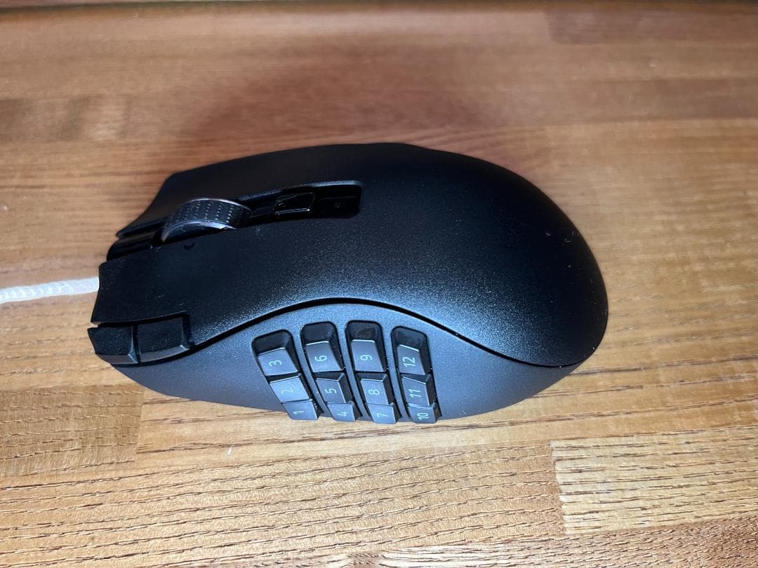 Razer Naga V2 Hyperspeed ワイヤレスゲーミングマウス本体