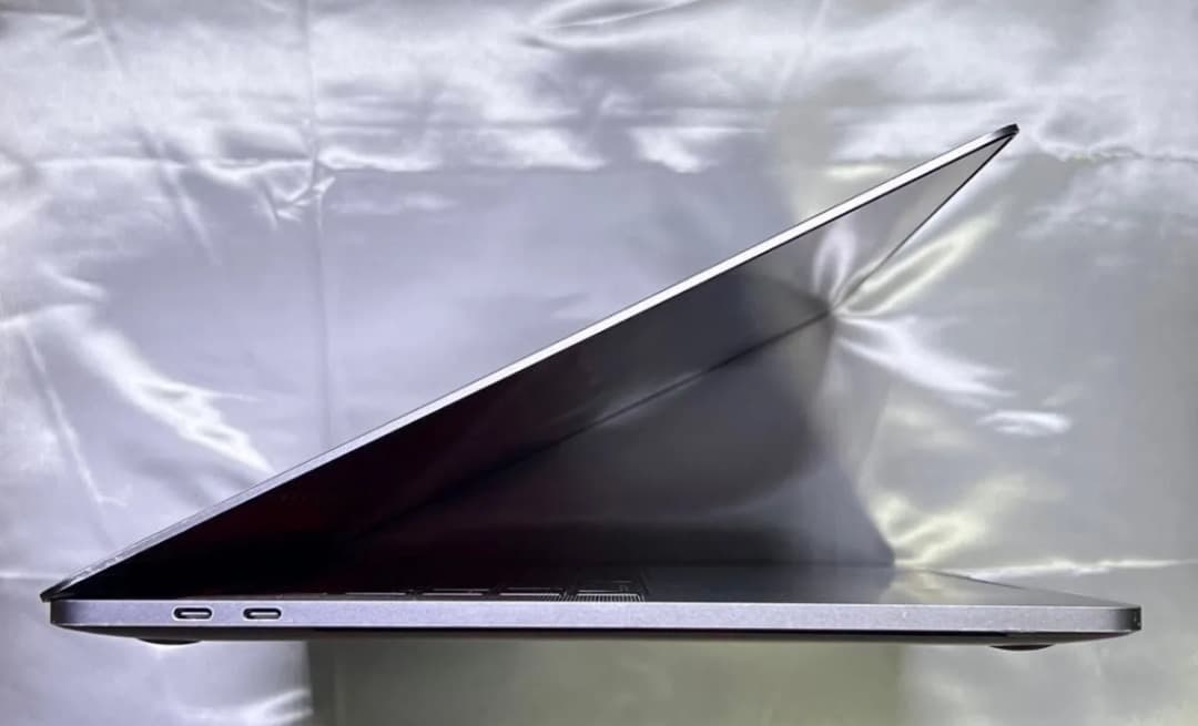 上位モデル♪〜MacBook Pro15-inch WinもOfficeも使える