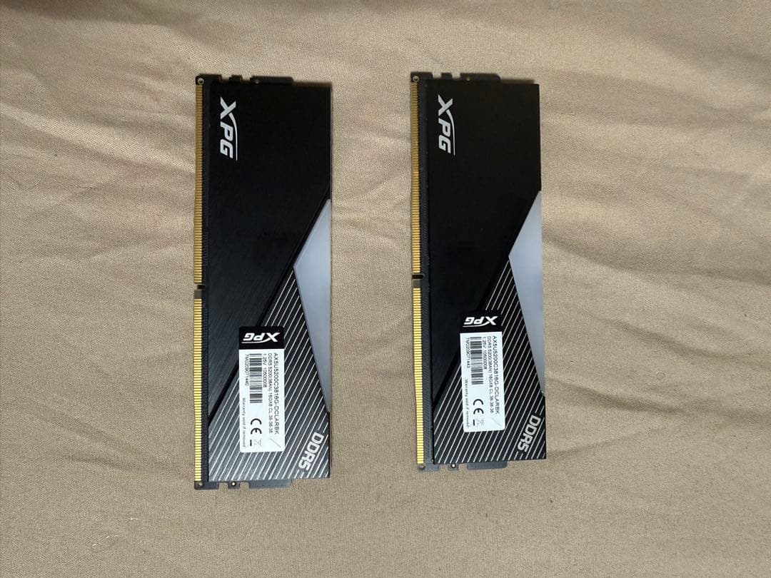 メモリー ADATA AX5U5200C3816G-DCLARBK