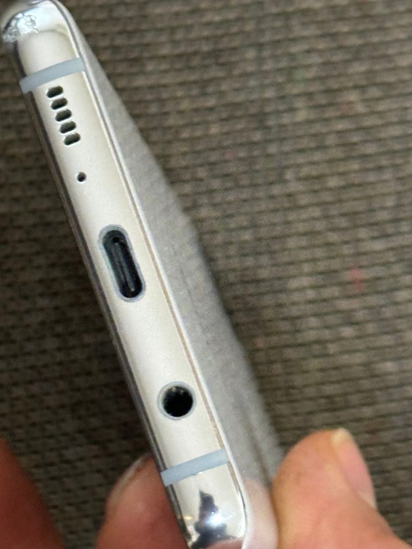 Galaxy A51 ホワイト