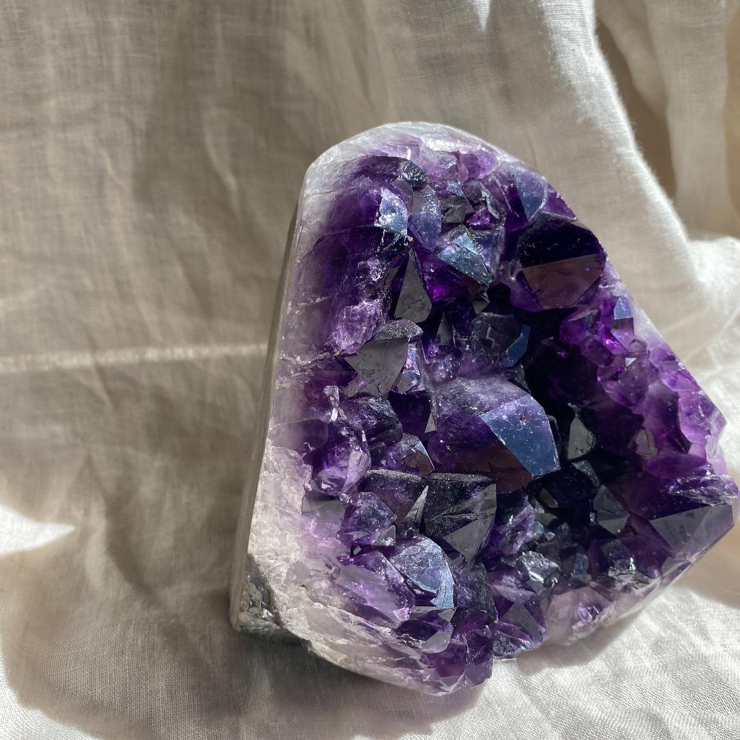 大粒！1.5kg! アメジスト５Aグレードクラスター　　ウルグアイ産