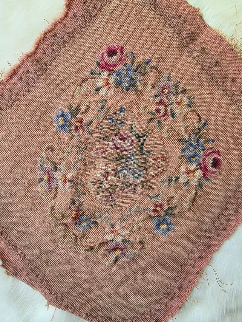 フランスアンティーク　ゴブラン風　刺繍　布