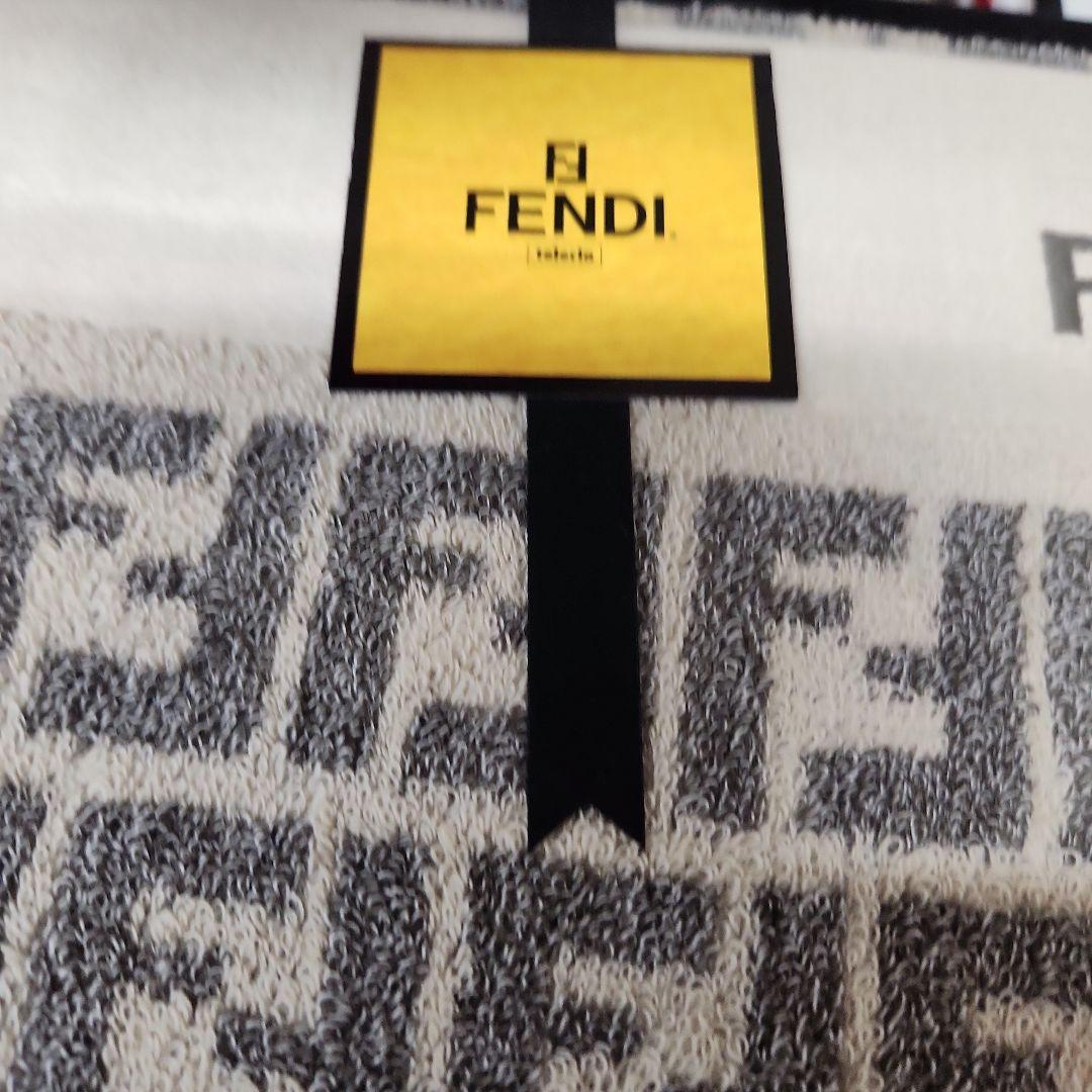 FENDI フェンディ タオルケット 未使用 ズッカ FF柄 箱あり