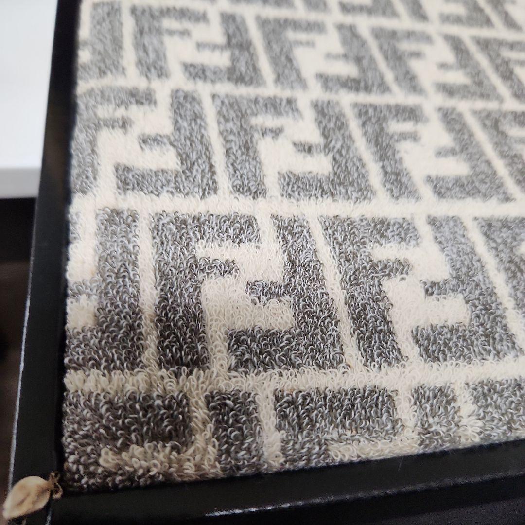 FENDI フェンディ タオルケット 未使用 ズッカ FF柄 箱あり