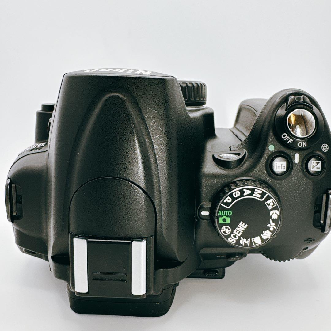 Nikon D5000 デジタル一眼レフカメラ　ボディーのみ