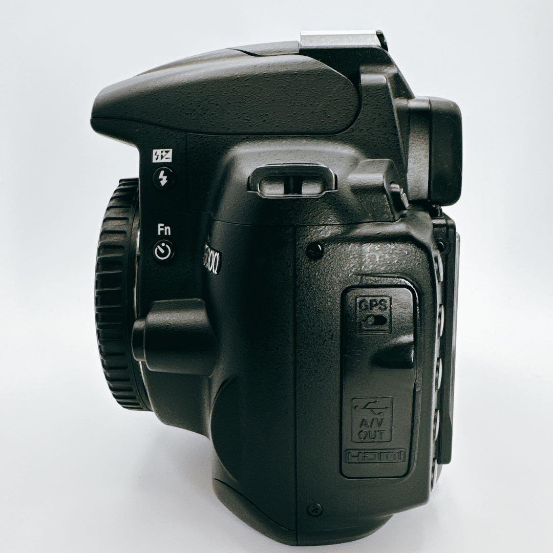 Nikon D5000 デジタル一眼レフカメラ　ボディーのみ