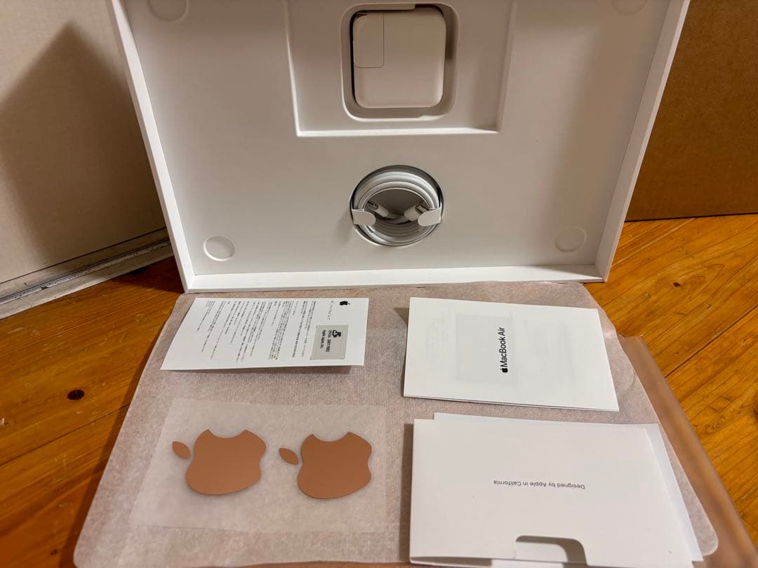 美品　M1 MacBook Air 8GB/512 13インチ　ゴールド