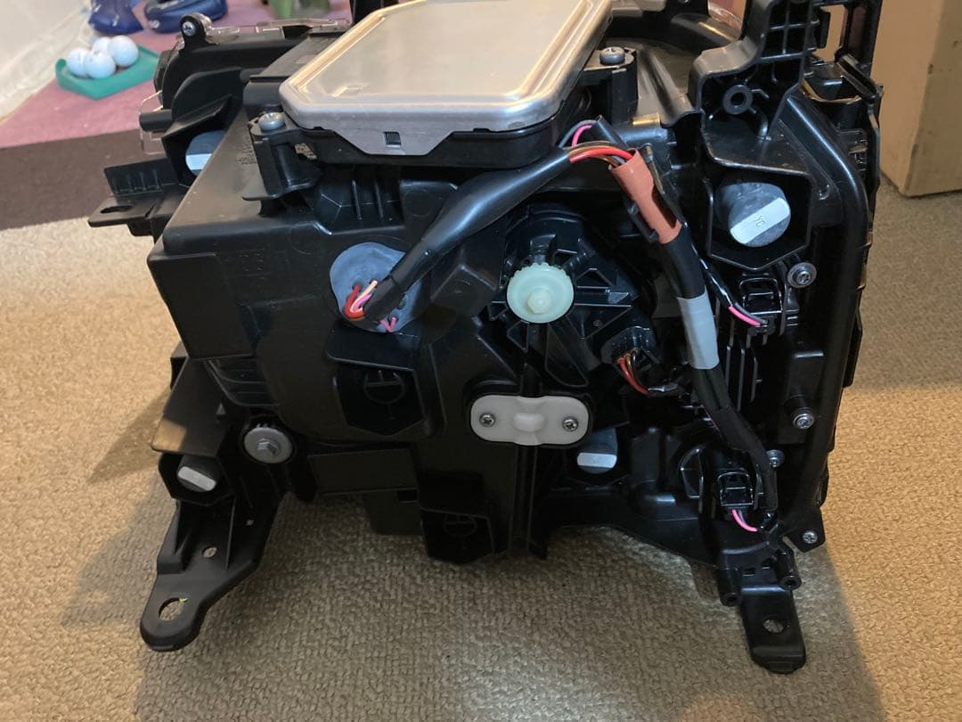 ランドクルーザー250 丸目ヘッドライト左右