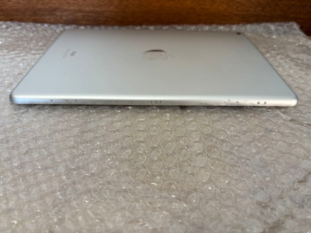 apple iPad 第7世代　32GB Wifi モデル