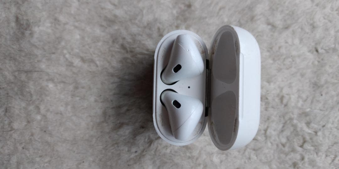 APPLE AirPods ワイヤレスイヤホン
