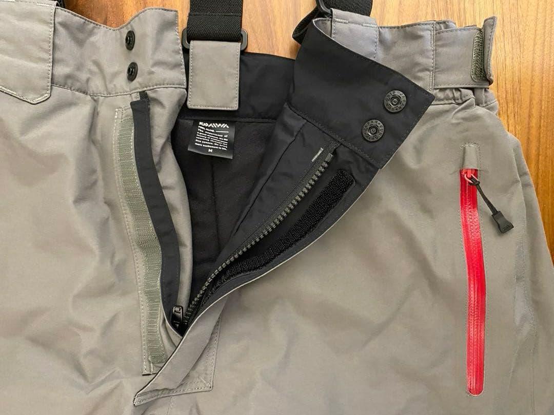 【美品】DAIWA GORE-TEX ウィンタースーツ 上下 M 防寒