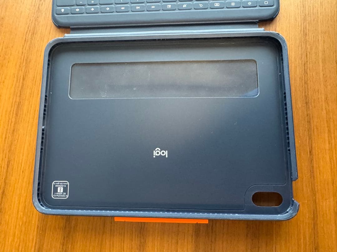 LOGICOOL RUGGED COMBO 4 iPad 第10世代、A16