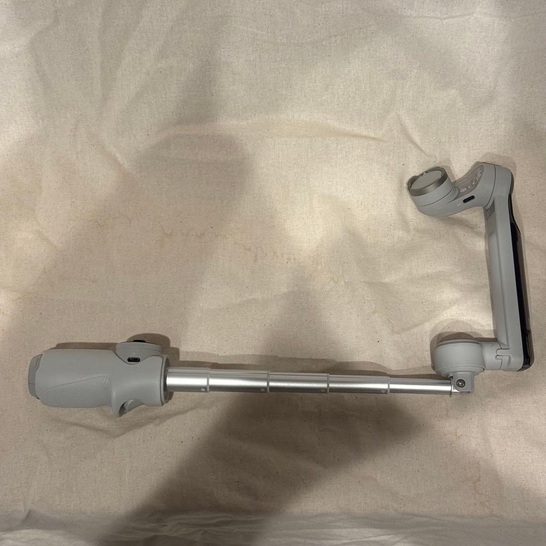 Insta360 Flow Pro ほぼ未使用新品 +純正MagSafeアダプタ