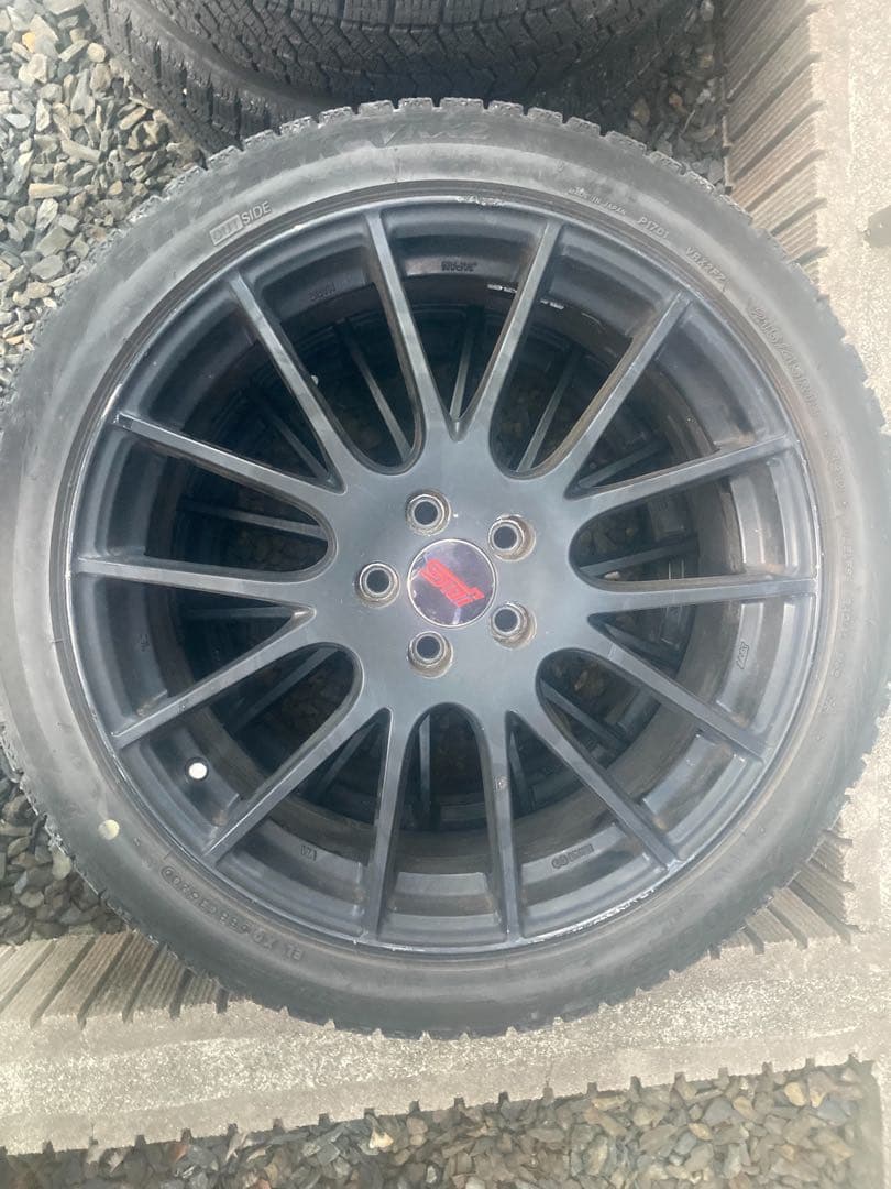 エンケイ　スバル　STI 18インチ　　215/45R18