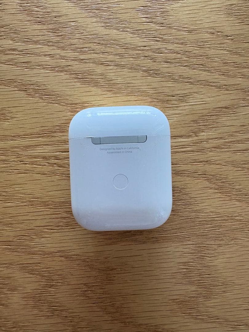 【美品】Apple AirPods with Charging Case 第2世